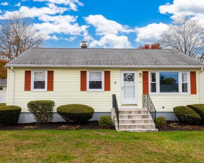 3 Bedroom 1BA 1014 ft Single Family House For Sale in Newington, CT