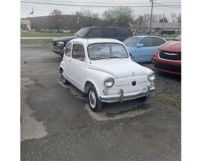 1966 Fiat 600 Red pinstripes Manual Transmission RWD