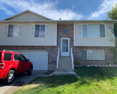 Room for rent. Month to month rental.