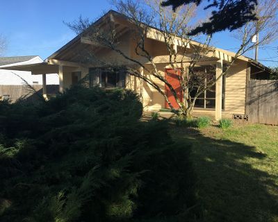 3 Bedroom 1BA 934 ft House For Rent in Corvallis, OR