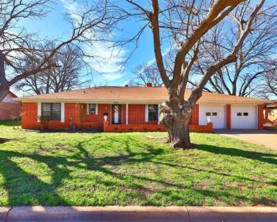 3 Bedroom 2BA 2294 ft Furnished Apartment For Rent in Abilene, TX