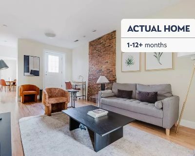 3 Bedroom 1BA 1012 ft Furnished Pet-Friendly Apartment For Rent in Boston, MA