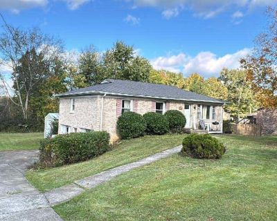 3 Bedroom 1BA 1050 ft Single Family Home For Sale in Dickson, TN