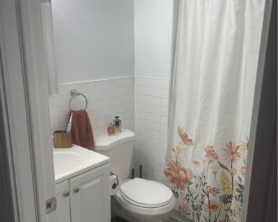 Unfurnished Room for Rent - Need someone to break my lease