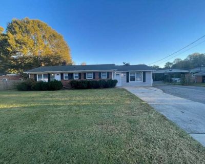 3 Bedroom 1.5BA 1394 ft Pet-Friendly Apartment For Rent in Catawba County, NC