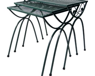 1970s Salterini Style Ivy Vine Metal Mesh Top Nesting Tables Set of 3