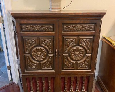 Kenner Lakefront Estate Liquidation by Ages Ago Estate Sales