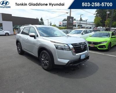 Used 2024 Nissan Pathfinder SV