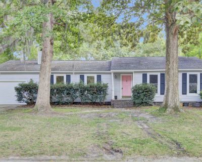 3 Bedroom 2BA 1664 ft Single Family House For Sale in Charleston, SC