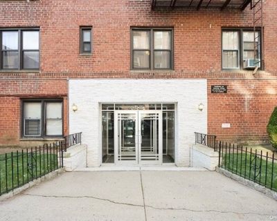 - Booth St Unit F, Rego Park, Flat For Rent