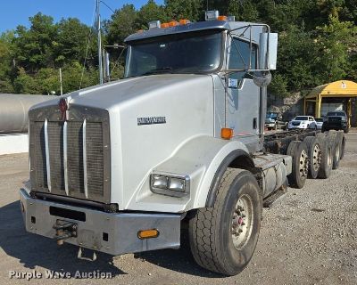 Used 2010 Kenworth T800 Cab and Chassis in Kansas City, MO