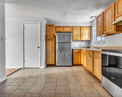 3 Bedroom 1BA 1100 ft Apartment For Rent in New Haven, CT