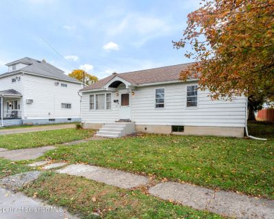 3 Bedroom 1BA 1400 ft Single Family House For Sale in Taylor, PA