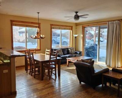 2 Bedroom 2BA 0 ft Pet-Friendly Apartment For Rent in Truckee, CA