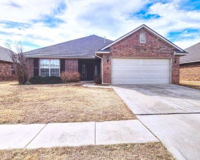 3 Bedroom 2BA 1874 ft Pet-Friendly Apartment For Rent in Oklahoma City, OK
