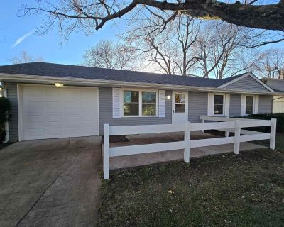 3 Bedroom 1BA 1026 ft Single Family House For Sale in Muncie, IN