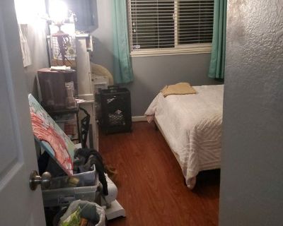 Total rooms: 3. Deposit: $800.00 * Utilities included?: Yes * Fees apply?: No. References are not required. No preference. Non-smoking. Not for couples. Furnishings: Unfurnished * Parking: No * Garage: No * Yard/patio: No * Balcony/roof terrace: No * Disabled access: No * Living room: No * Broadband included: Yes. Availability Available Now Minimum term None Maximum term None Short rentals cons...