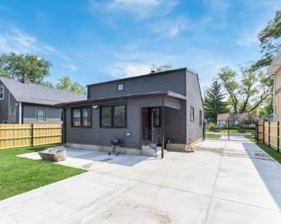 4 Bedroom 2BA 2550 ft Single Family Home For Sale in HAZEL CREST, IL