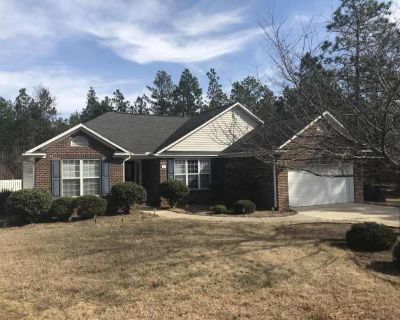 3 Bedroom 2BA 1950 ft Apartment For Rent in Pinehurst, NC