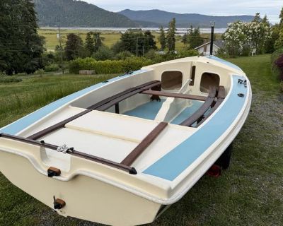 CL 16 Sailboat