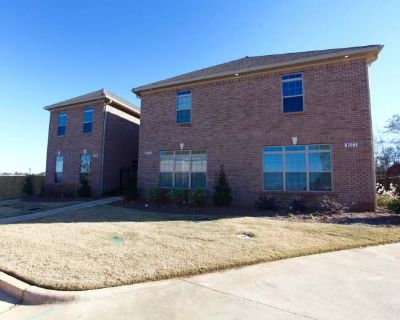 3 Bedroom 3.5BA 2000 ft Apartment For Rent in Auburn, AL