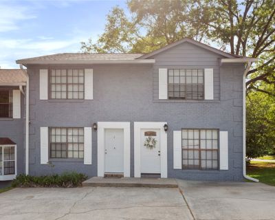 515 N Walnut Street # C. Property for Rent in Seneca, SC for $1,150 with 2 bedrooms and 1 full bath, 1 half bath.. AFFORDABLE TOWN HOUSE! 2 bedrooms and 1.5 bathrooms. Living room and kitchen downstairs along with half bathroom. Upper level has two bedrooms and full bathroom. Deck located at the back of town home. Cozy start up town house for a small family.. Exterior Amenities Deck PavedDrivew...