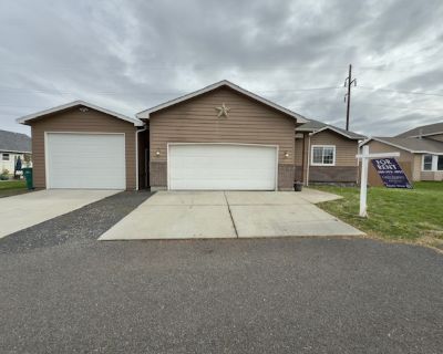 4 Bedroom 3BA 2948 ft Single-family home For Rent in Spokane Valley, WA