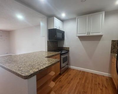 2 Bedroom 1BA 728 ft House For Rent in West Palm Beach, FL
