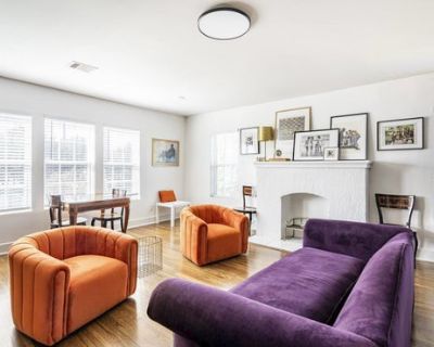 Furnished Room for Rent - Light Luxury Apartment. Central Location. Spaciou