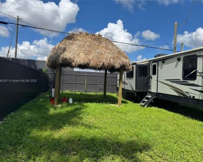 Commercial Property For Rent in Homestead, FL