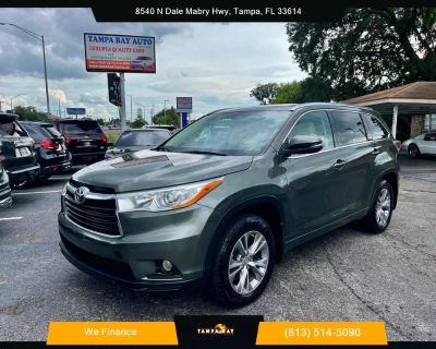 2014 Toyota Highlander XLE Sport Utility 4D