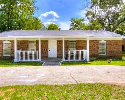 4 Bedroom 2BA 1200 ft Apartment For Rent in Augusta, GA