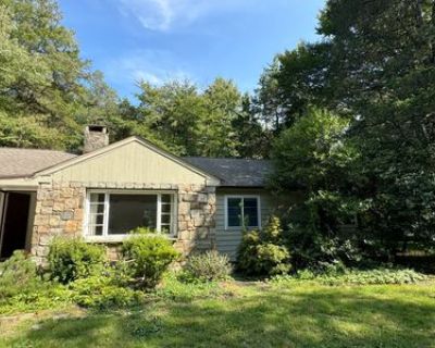 3 Bedroom 2BA 2056 ft Single Family House For Sale in Westport, CT