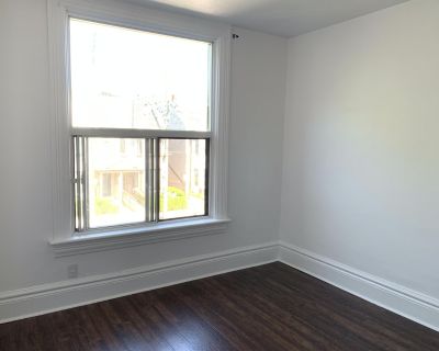 1 Bedroom 1BA 500 ft Furnished Room For Rent in Toronto, Ontario