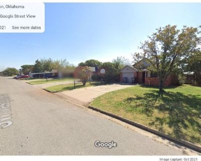 3 Bedroom 2BA Pet-Friendly Apartment For Rent in Lawton, OK