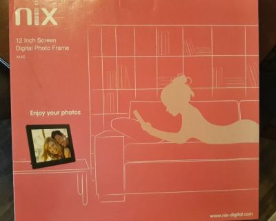 Nix X12C Digital Motion Frame.  Motion Detection sensor to turn off when no one is around and back on when people are near by.   Hi Resolution Backlit LCD   and 4 GB USB Flash Drive.  Very easy to load photos from you computer to the Flash Drive and then play.  Plays photos and Videos both intermixed.   Still in box.  Never used.  Half the price of new.