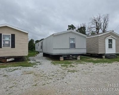 3 Bedroom 2BA 1056 ft Mobile Home For Sale in Neosho, MO