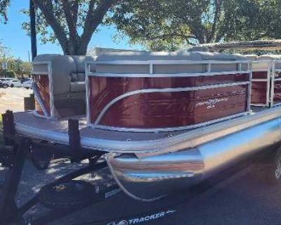 2024 Sun Tracker Party Barge 20 DLX