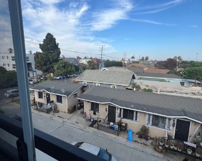 Nate (Has an Apartment) on iROOMit. Room in the 1 Bedroom 2BA Apartment...