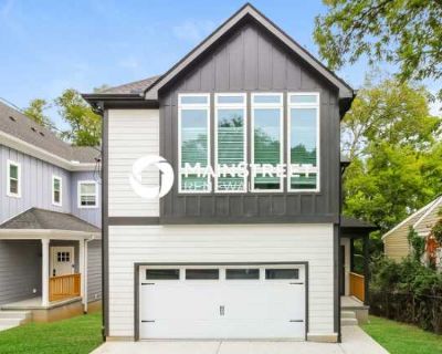 3 Bedroom 2.5BA 2125 ft Pet-Friendly Apartment For Rent in Nashville, TN