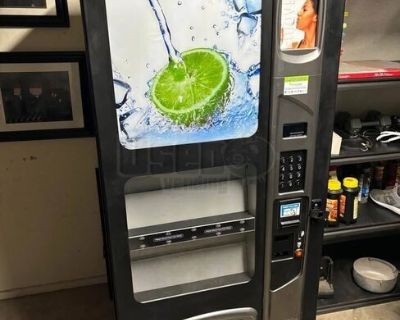 (2) Selectivend CB500 Soda Cold Drink 10 Select Vending Machines For Sale in Texas!