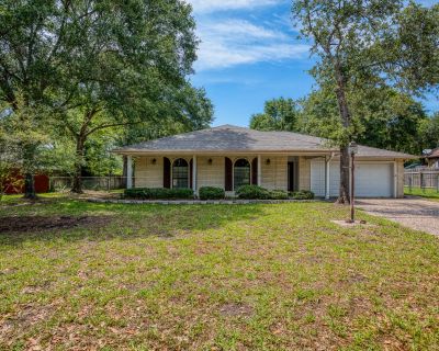 3 Bedroom 2BA 1586 ft Apartment For Rent in Bellville, TX