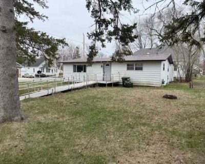 2 Bedroom 1BA 1000 ft Apartment For Rent in Eden Valley, MN