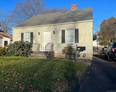 4 Bedroom 2BA 1899 ft Apartment For Rent in Danbury, CT