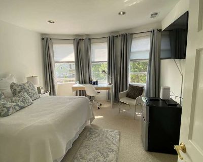 Available on: december 10. Furnished. Parking available * Internet included * LGBTQ+ friendly * Students welcome Maria will require background checks for this room Learn more. Fully furnished private room in a beautifully renovated Victorian home. Bright, clean, and comfortable with a queen bed, TV, mini fridge, and closet. Perfect for a working professional, student, or anyone looking for a pe...