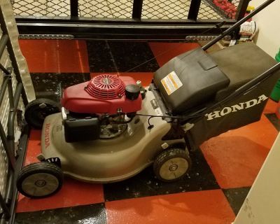 Honda self propelled mulching mower