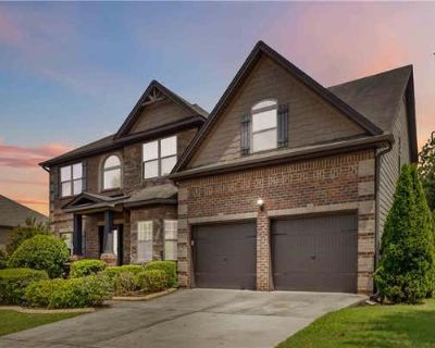 5 Bedroom 3BA 3109 ft Single Family Home For Sale in FAIRBURN, GA