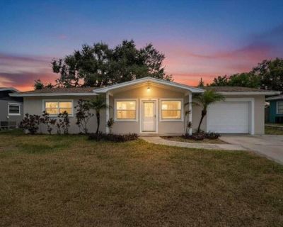 8793 113th St. Beautifully updated 3BR/2BA Seminole home just minutes from Gulf beaches! Renovated less than 2 years ago with modern finishes, this home features a stylish kitchen with stainless steel appliances and plenty of cabinet space, plus separate living and dining areas. The primary suite includes a private bath and ample closet storage. Enjoy a fenced backyard perfect for pets and outd...