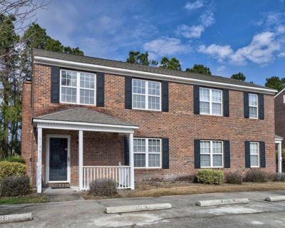 3 Bedroom 2BA 1411 ft Townhouse For Sale in Wilmington, NC