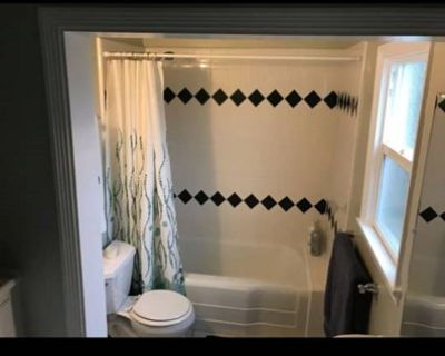 Pet friendly $800 per month room to rent in Van Buren Park Homes